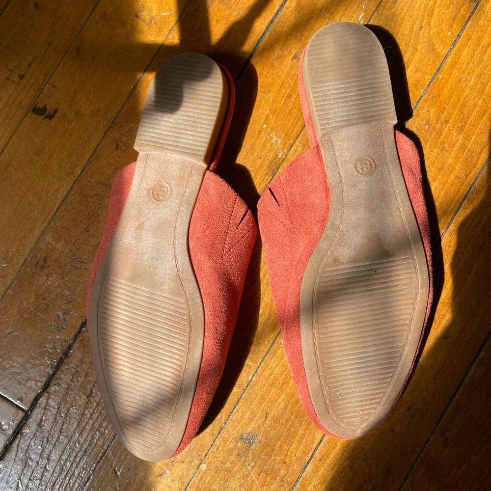 Universal Thread Flats - Picture 3 of 4